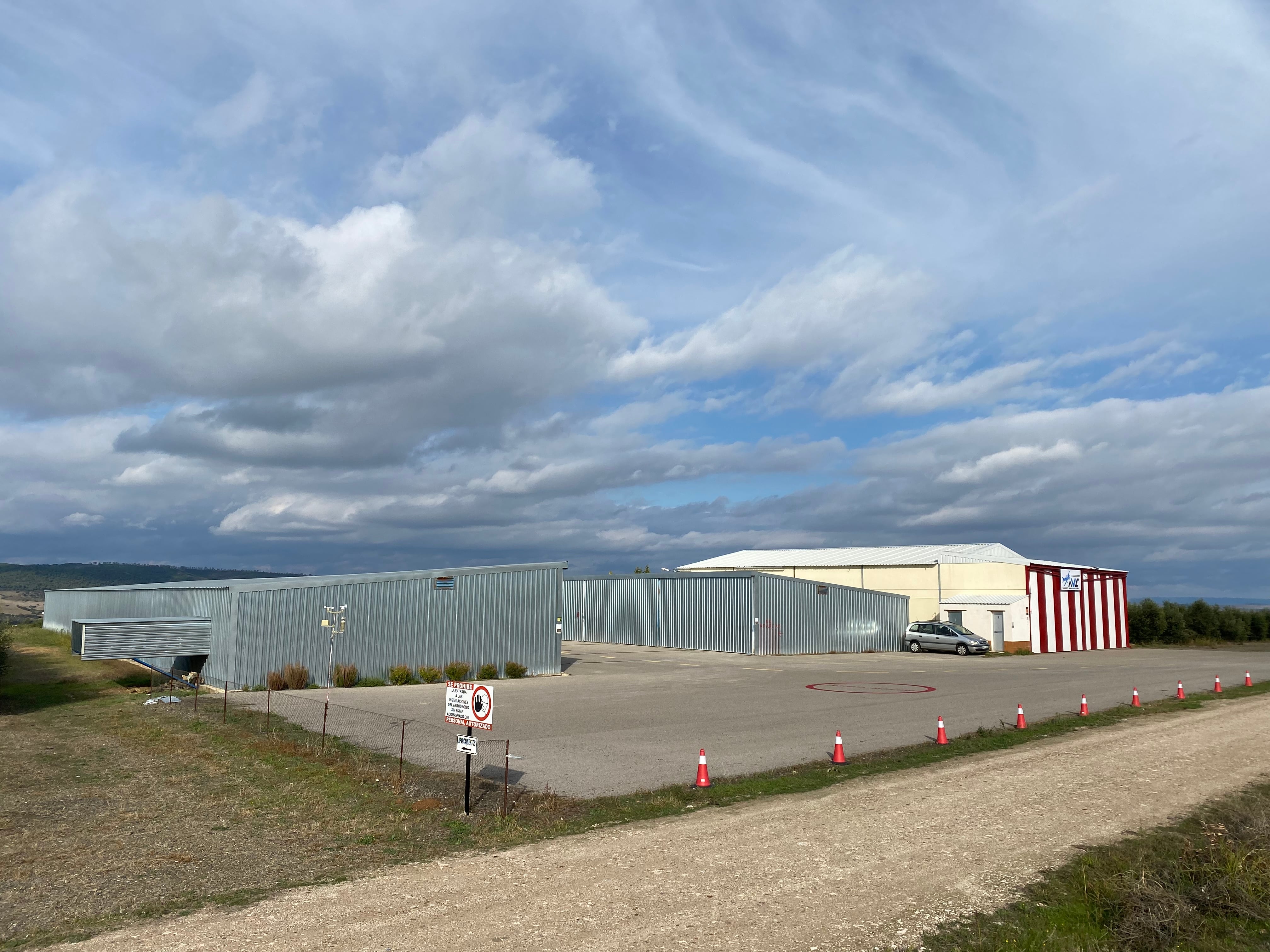 Hangares del Aeródromo de Villafranca de Córdoba