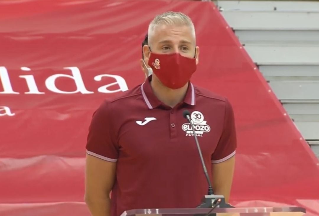 Miguelín durante la rueda de prensa