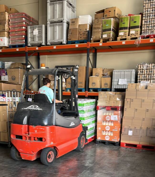 Entrega de alimentos de Mercadona al Banco de Alimentos