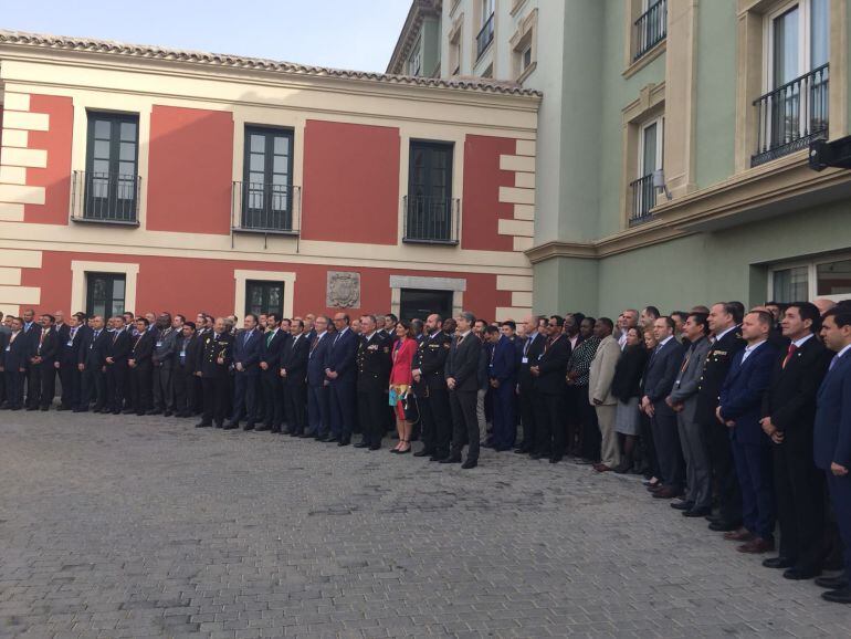 Foto de familia de los asistentes al I Congreso Mundial sobre Droga organizado en Toledo por Interpol