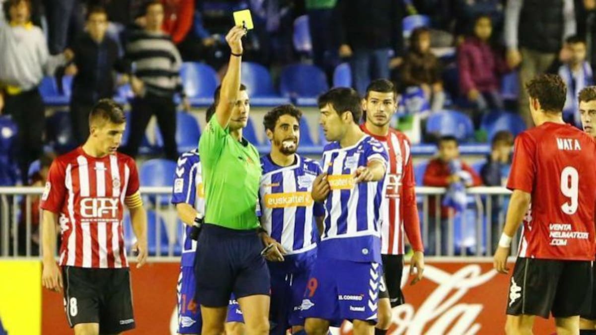 El Deportivo Alavés gana un partido épico con nueve jugadores en el campo (1-0)