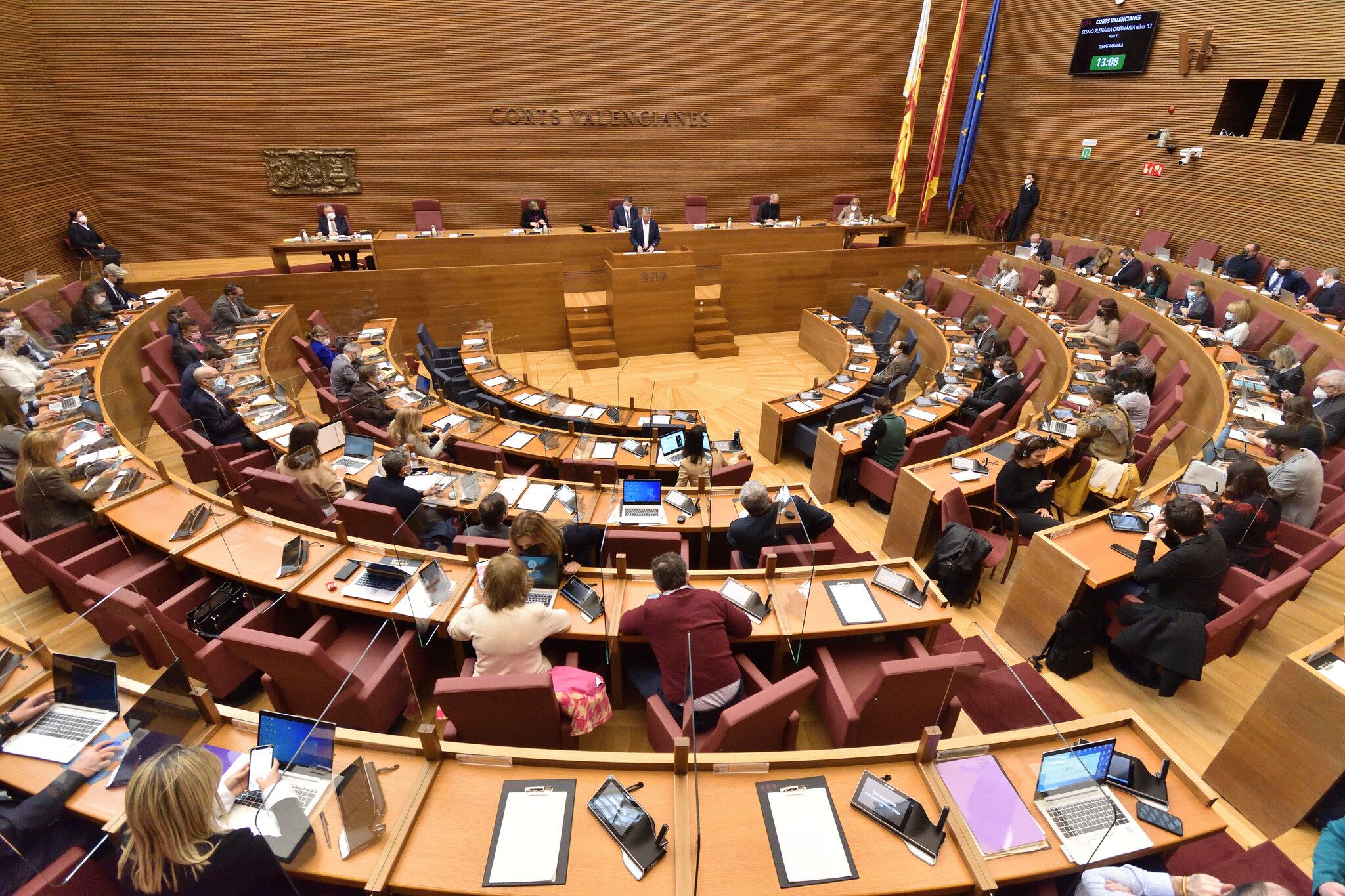 Imagen de un pleno de Les Corts