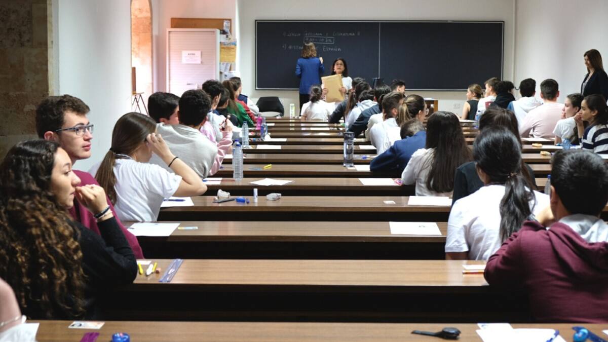 Las Cortes piden al Gobierno una prueba de acceso a la universidad única