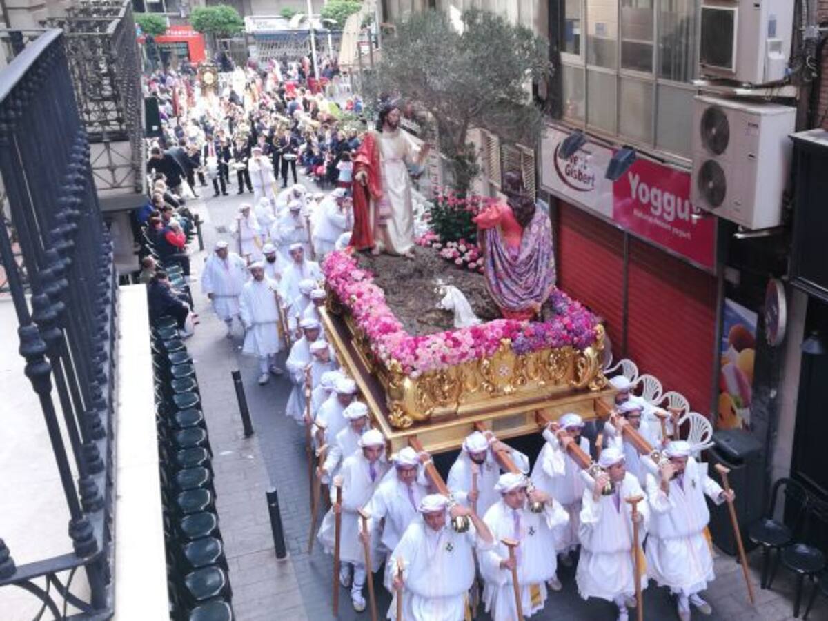 Las procesiones del Domingo de Resurrección ponen el broche a la Semana Santa en la región