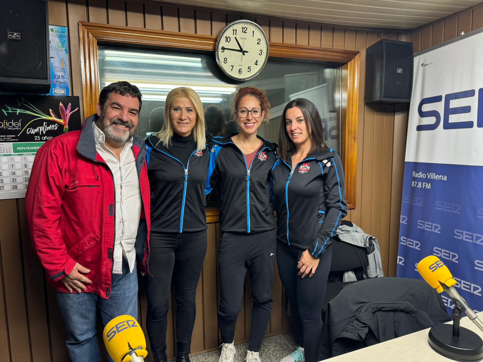 Nacho, Irene, Mari Angeles y Eva María, en Radio Villena