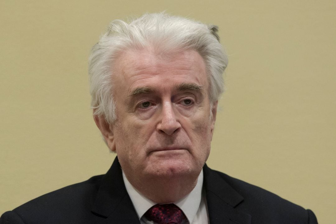 Radovan Karadzic escuchando la condena