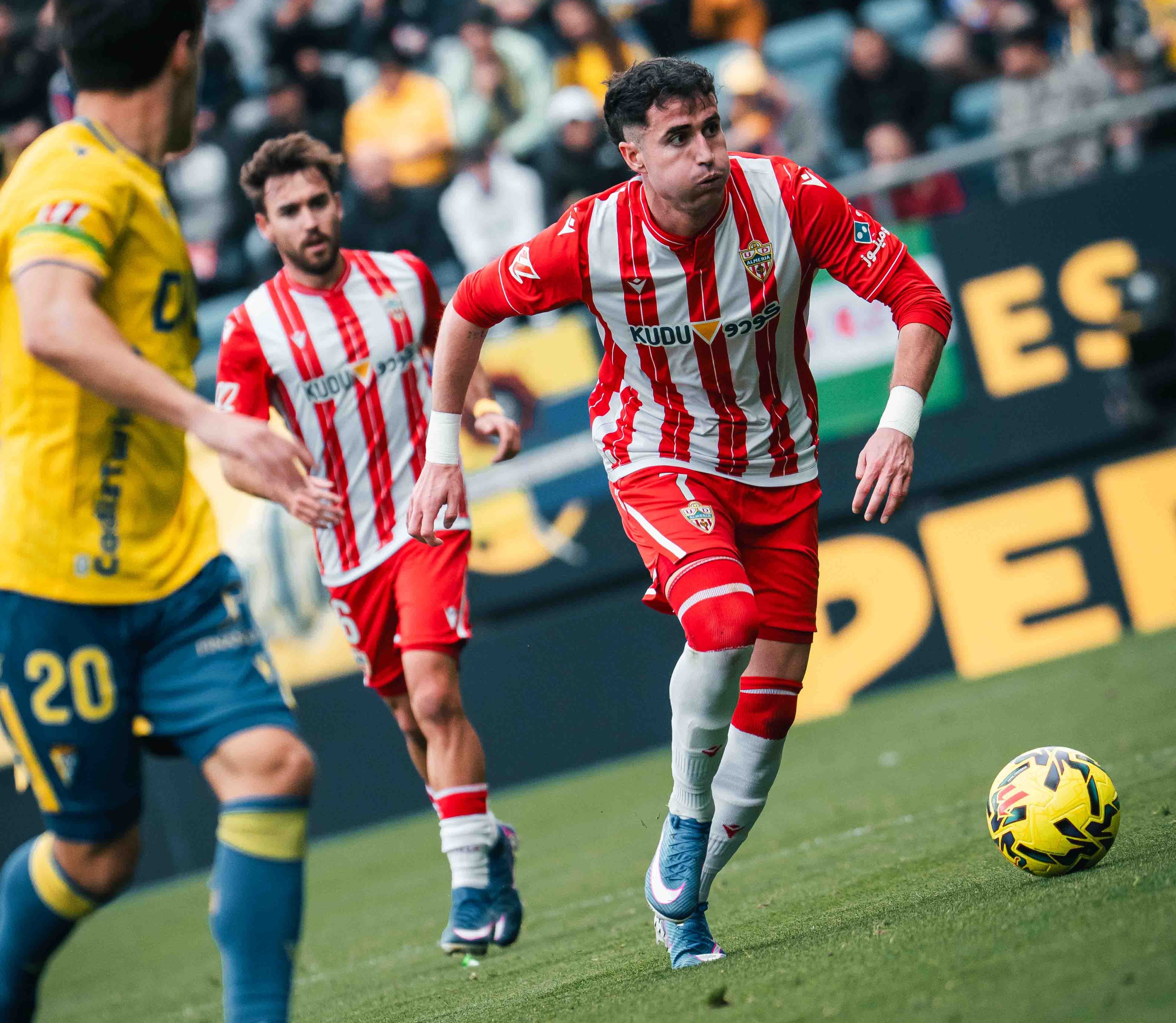 Lleva tres días en Almería y en el Almería, como aquel que dice, y lleva dos goles en los dos últimos partidos.