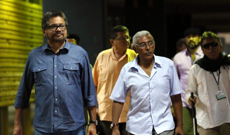 El segundo jefe de las FARC, Iván Márquez, llegando a una de las conversaciones de paz con representantes del Gobierno de Colombia en La Habana (Cuba). EFE/Alejandro Ernesto