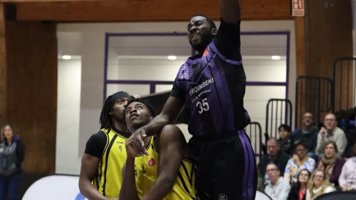 Un tercer cuarto espectacular mantiene vivo el sueño del UPB Gandia