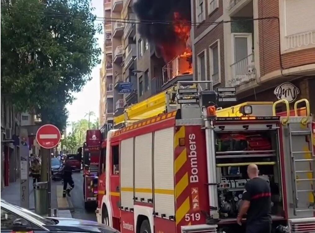 Incendio en Avenida Puerta de Alicante, Elche
