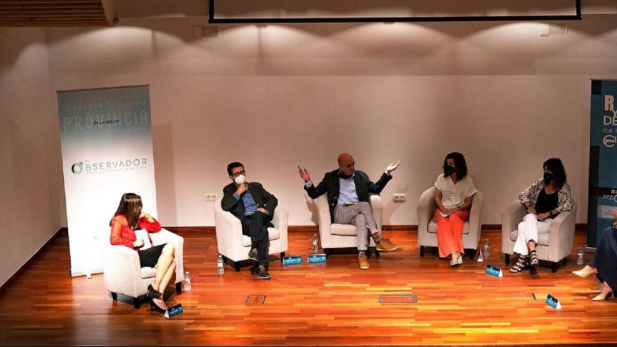 Periodistas analizan los desafíos a los que se enfrenta la sociedad andaluza y jiennense post Covid