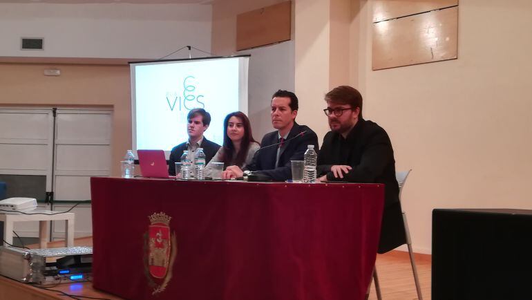 Reunión con lso ediles y técnicos de Servicios Sociales de Elda y comarca 