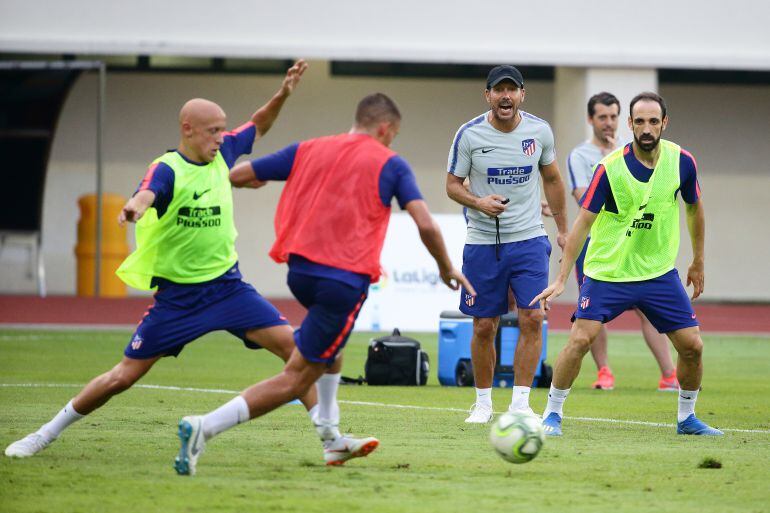 El Atlético, durante un entreno