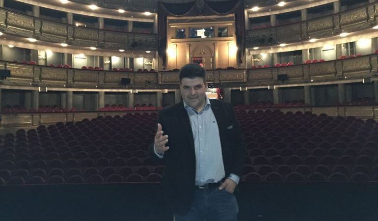 Ricardo Fernández del Moral es una de las grandes voces del flamenco actual que se pasea por los mejores escenarios