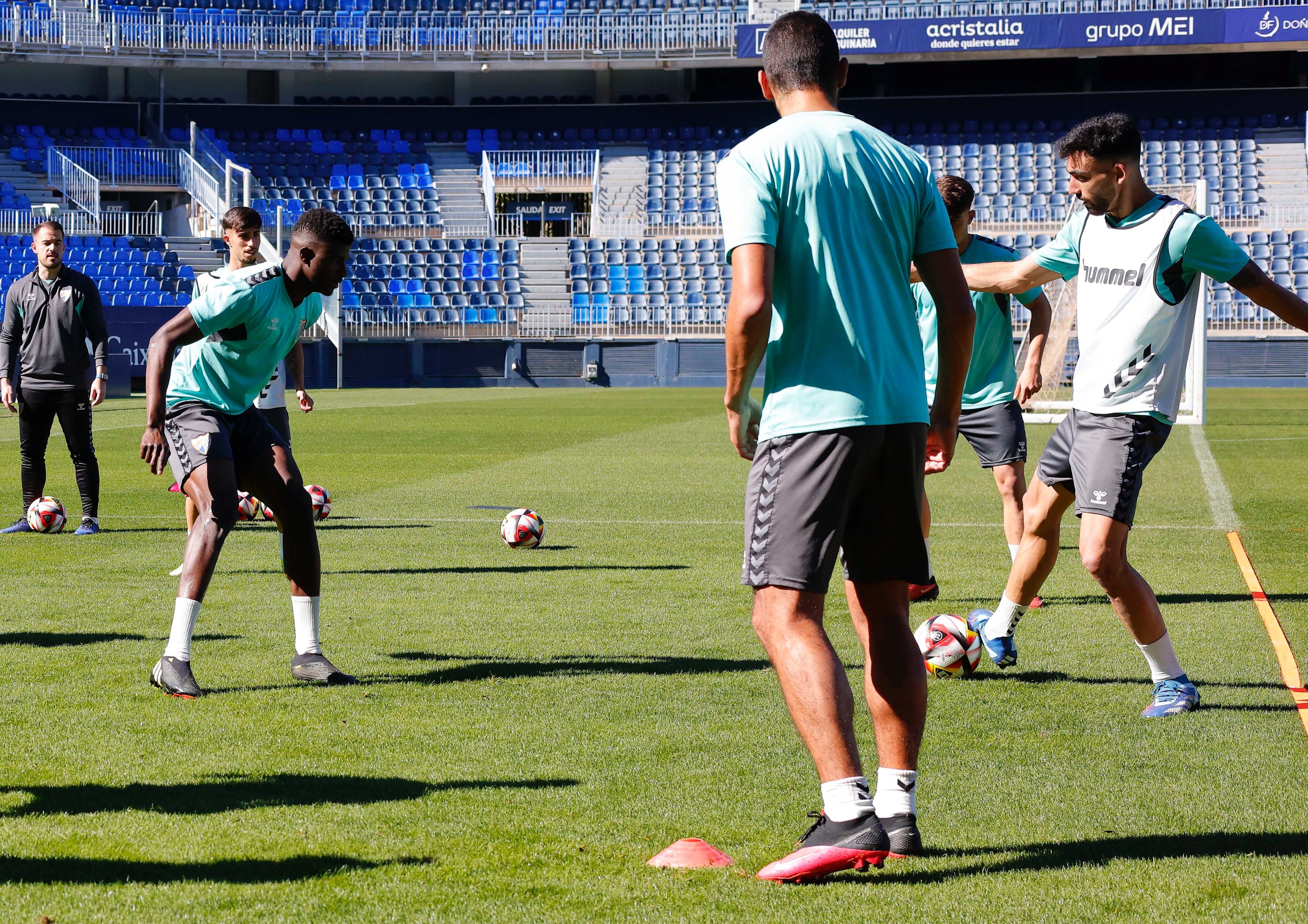 El Málaga realizó la tercera sesión de la semana antes del encuentro del sábado contra el Alcoyano