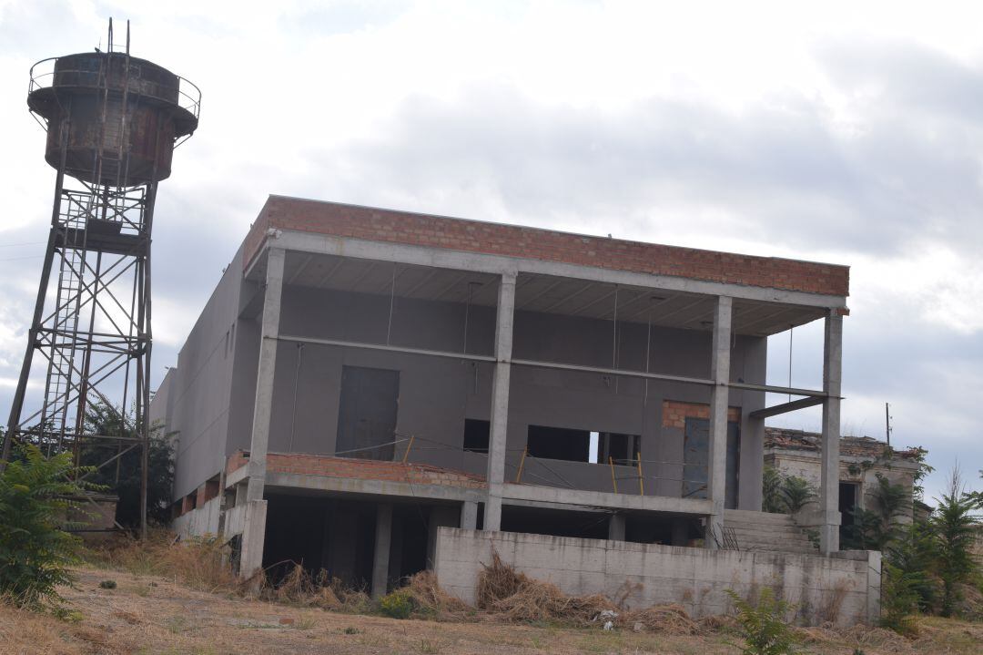 "Hospitalillo" y futuro centro de salud de Los Marqueses.