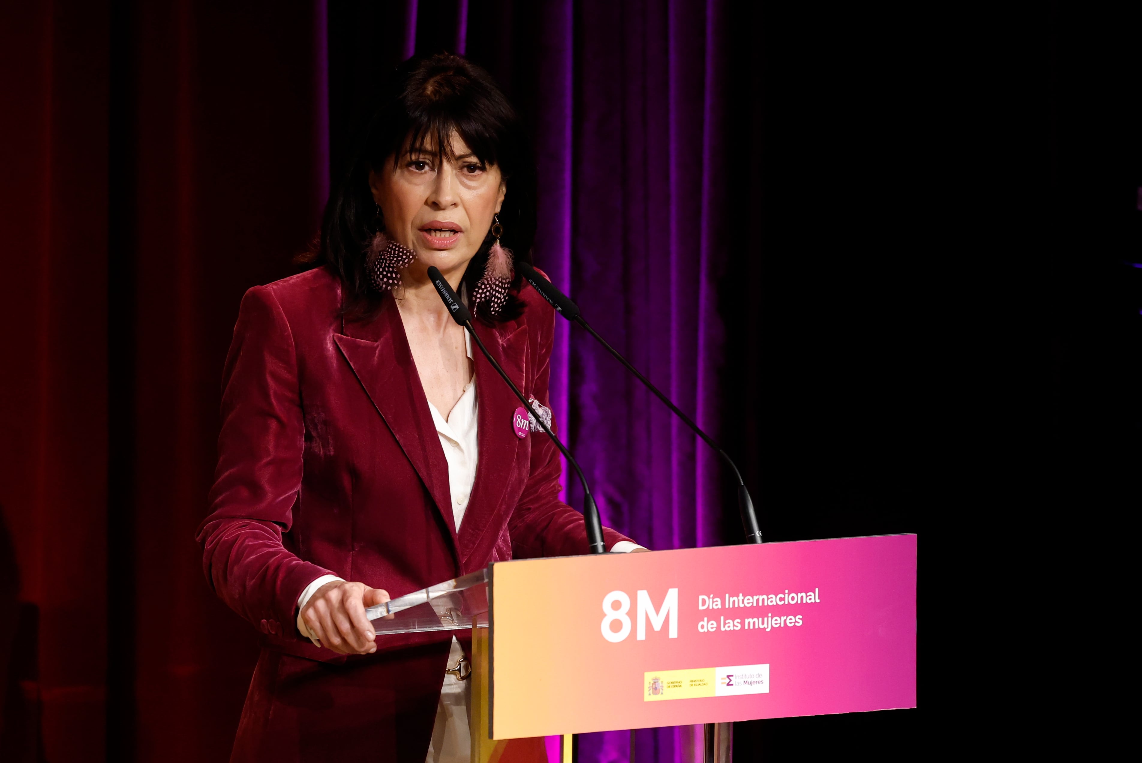 La ministra de Igualdad, Ana Redondo  interviene en la clausura del acto institucional con motivo del Día Internacional de las Mujeres, este miércoles en Madrid. 