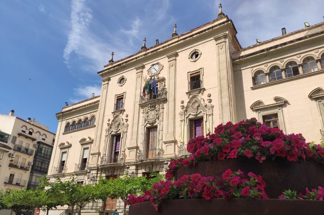 La fachada del Palacio Municipal jiennense lucirá, en la noche de este miércoles, de color verde por los donantes de órganos