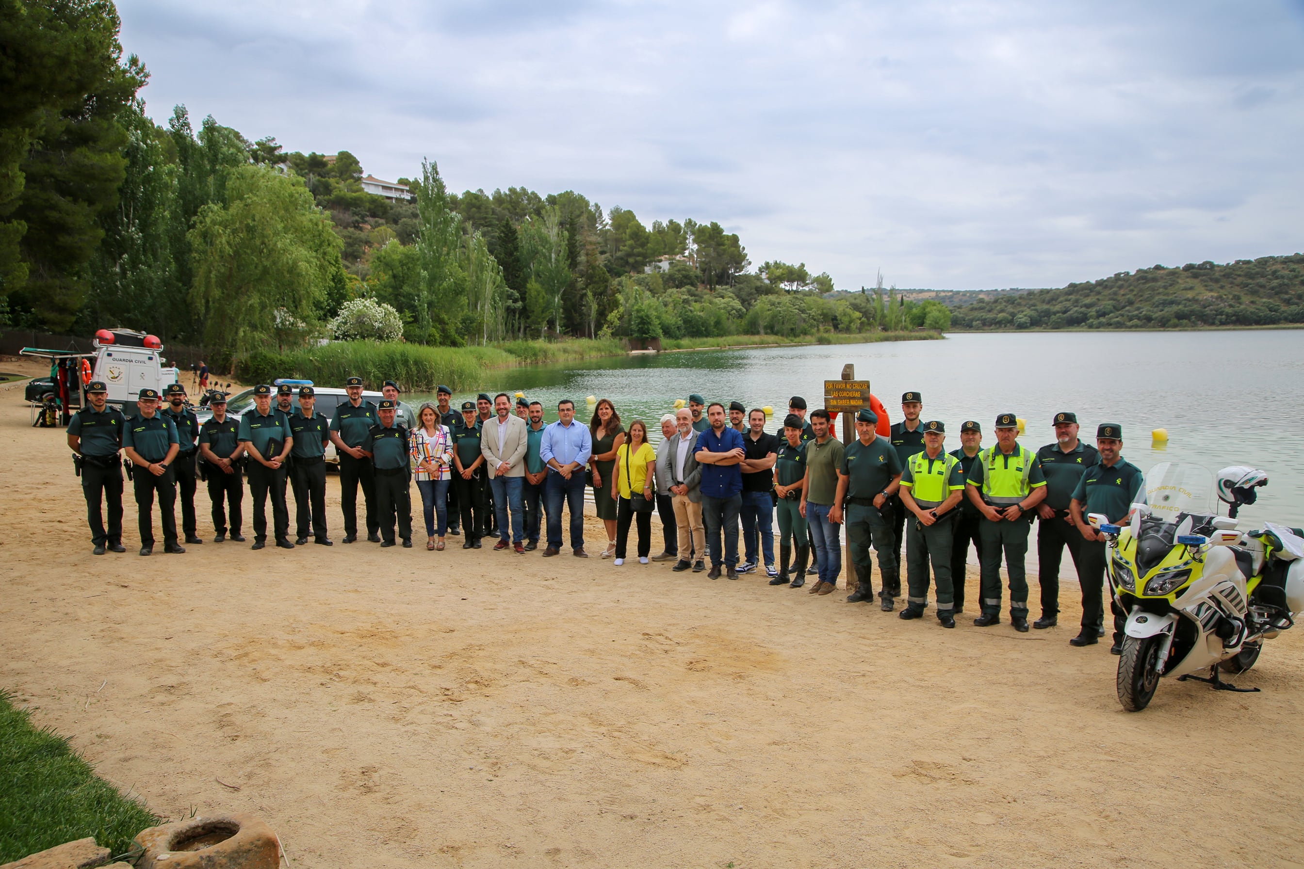 Foto de familia de la presentación del dispositivo