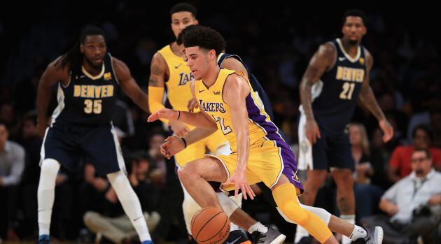 Lonzo Ball, el jugador en el que los Lakers han depositado sus esperanzas