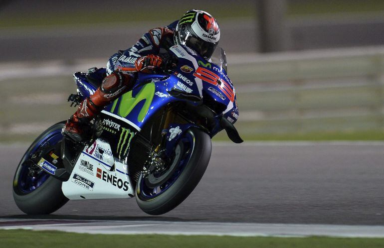 Jorge Lorenzo rueda en el circuito International de Al Losail en Doha