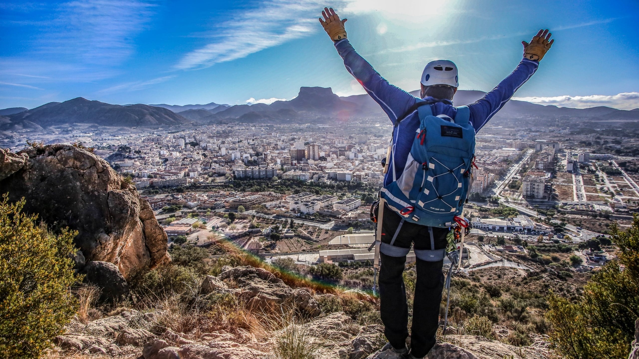Imagen de archivo desde lo alto del monte Bolón de Elda