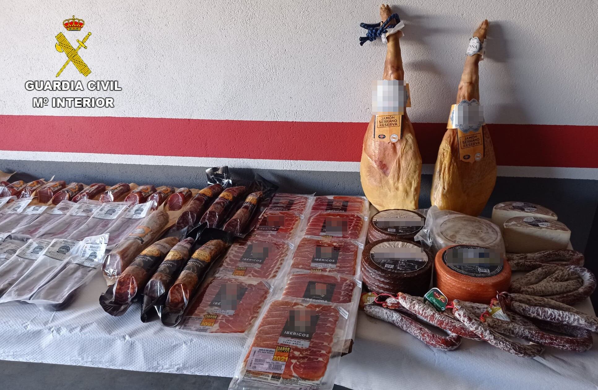 Productos cárnicos incautados por el robo en una carnicería de Yuncler