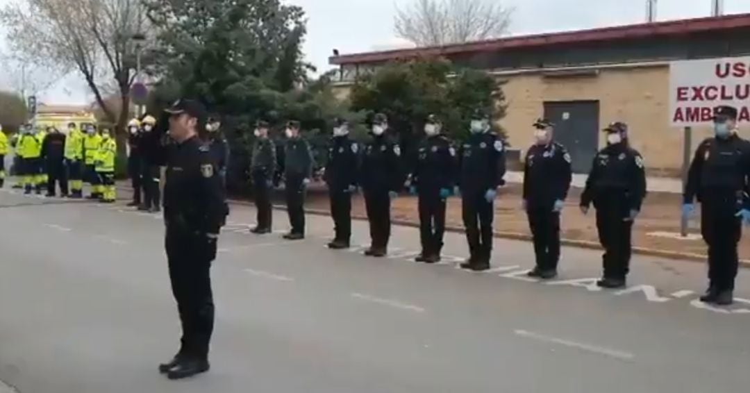 Homenaje a la auxiliar de enfermería fallecida por covid-19 