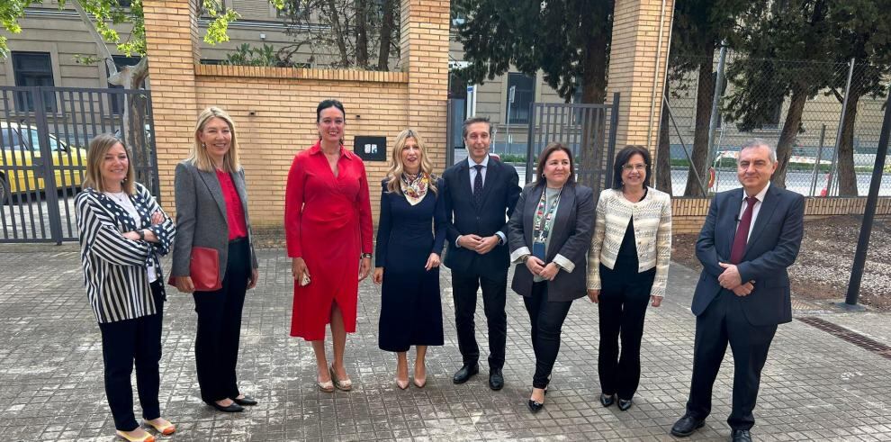 Participantes del acto de presentación de las ayudas de cualificación del INAEM