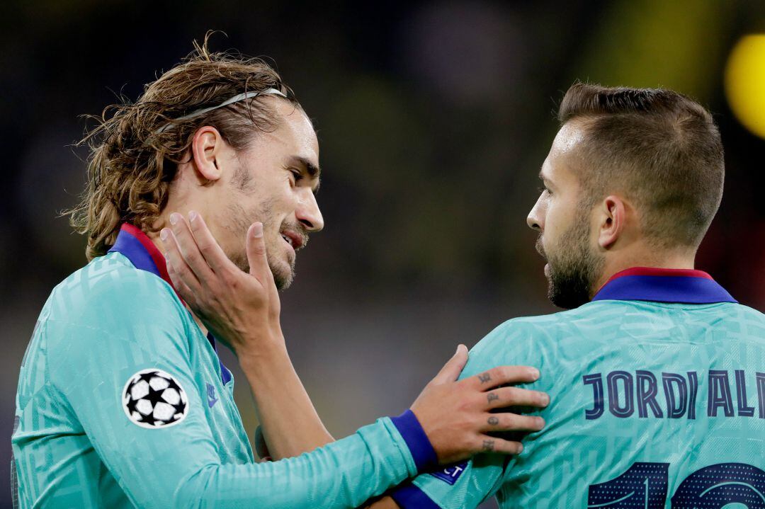 Jordi Alba, animado por Griezmann