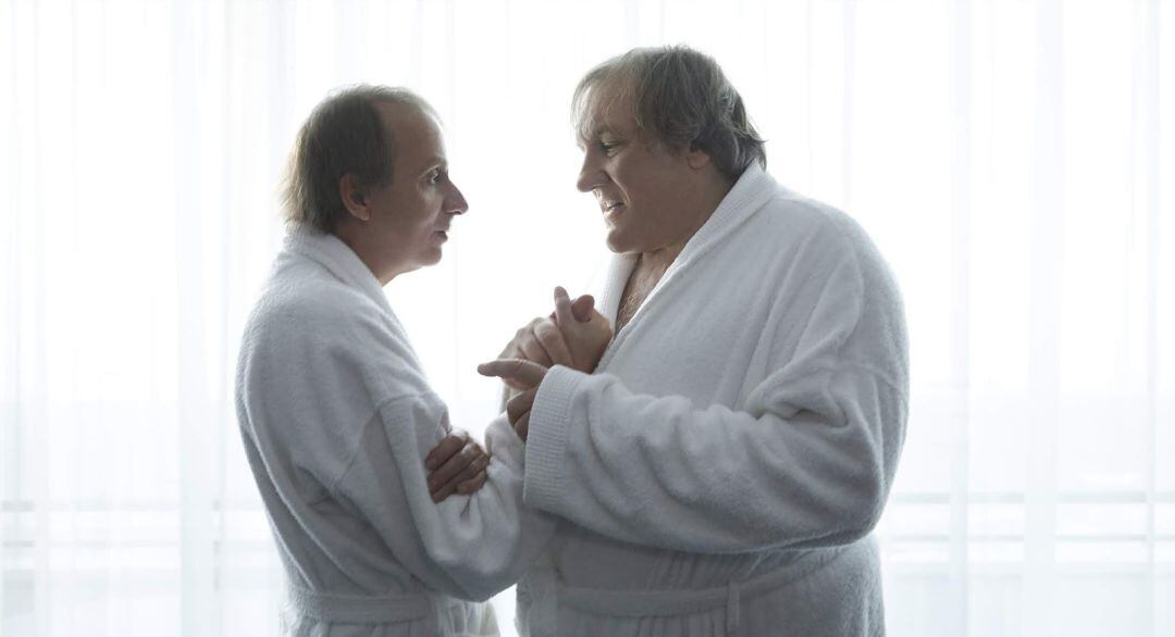 Gérard Depardieu y Michel Houellebecq, el circo de dos &#039;trolls&#039; en albornoz