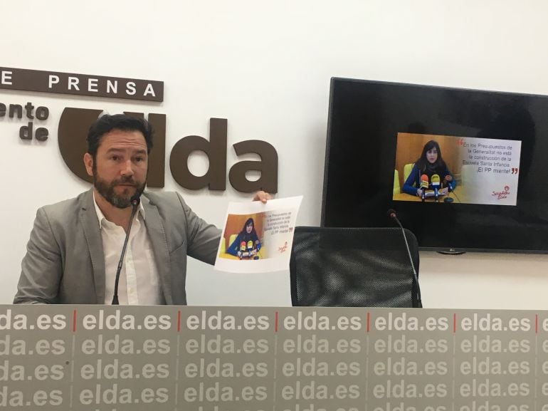 Francisco Muñoz en rueda de prensa