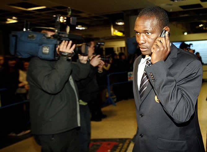 Diarra, operado de su lesión en la rodilla derecha, estará entre seis y nueve meses de baja