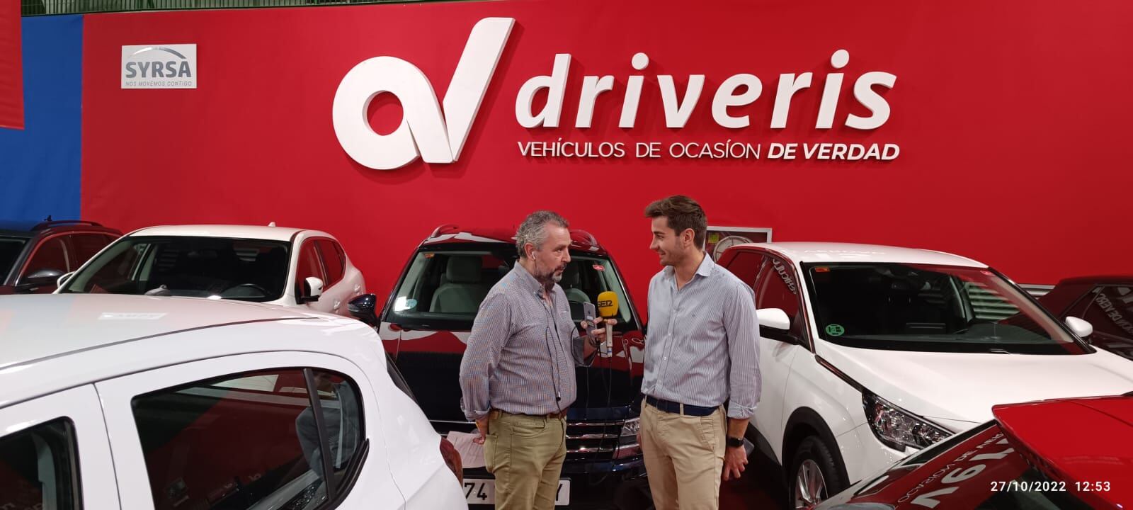 Jesús Meneses, gerente de Driveris, grupo Syrsa, junto a Paco García