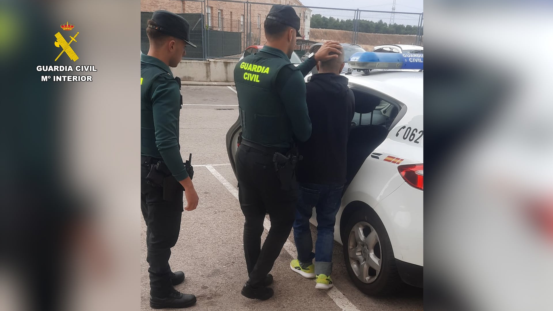 Los agentes pudieron dar con el ladrón gracias a la llamada telefónica de un vecino.