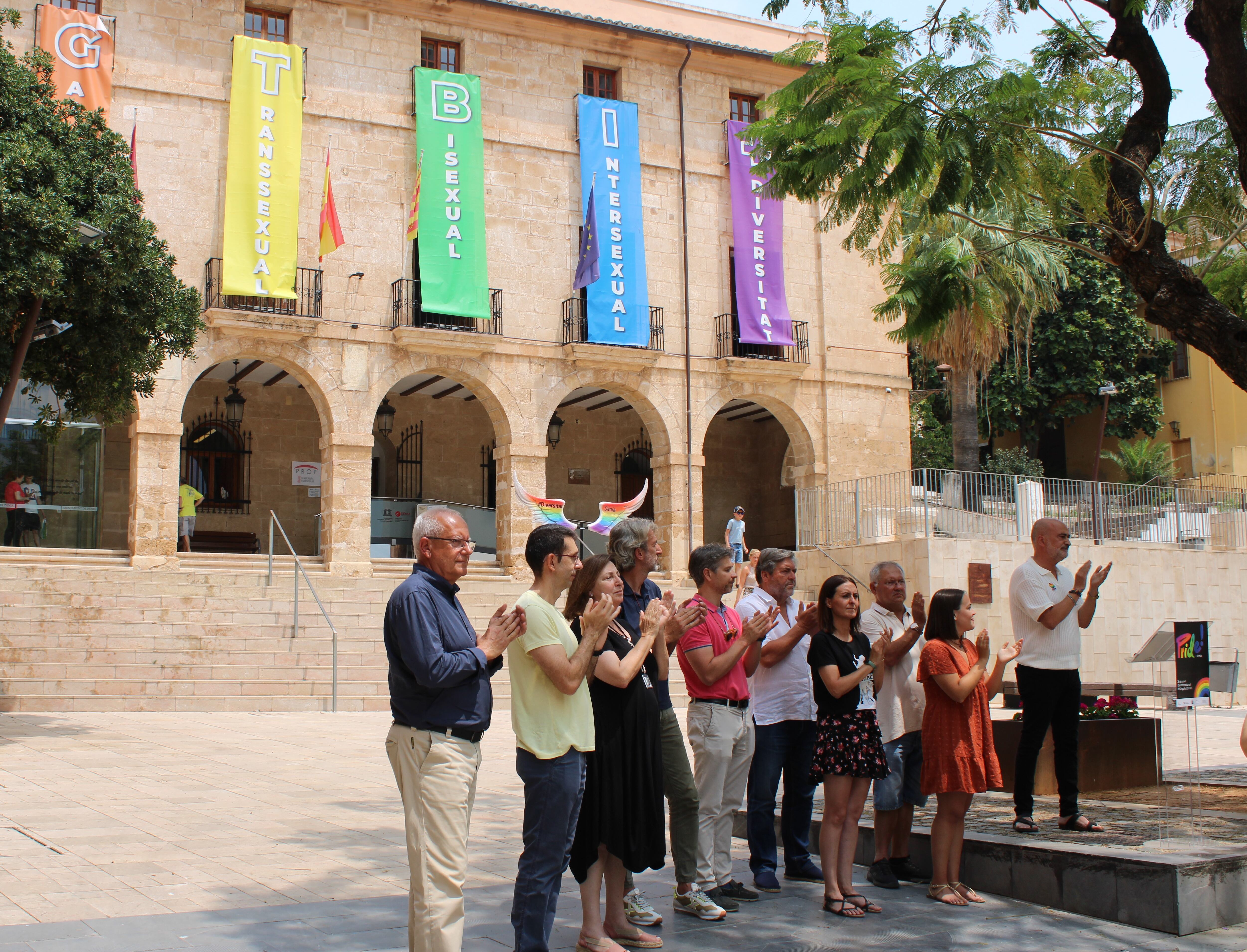 Momento de la celebración en la plaza de la Constitución de Dénia.