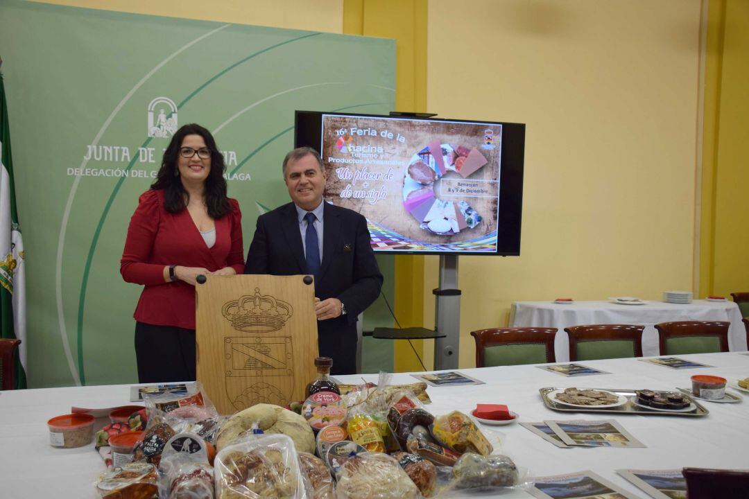 La alcaldesa, Soraya García, y el Delegado del Gobierno Andaluz, Fco. Fernández han presentado el evento