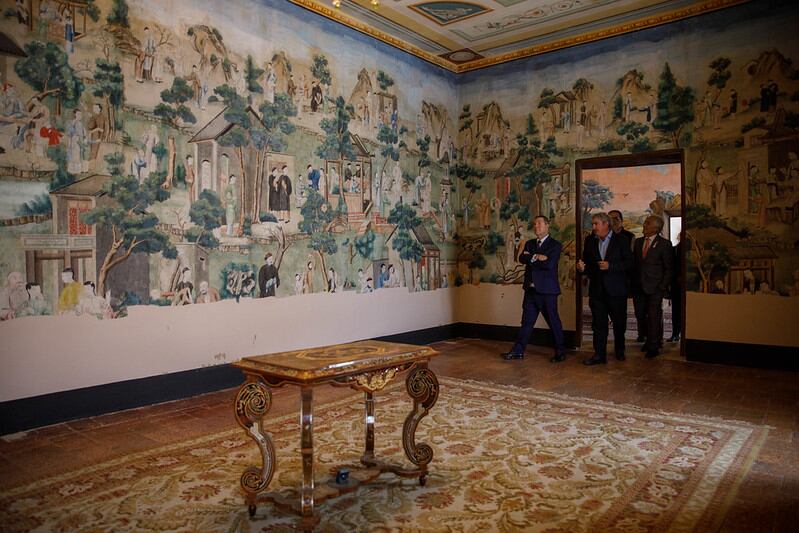 El presidente de Castilla La Mancha, Emiliano García Page en la visita que ha girado este miércoles al Palacio de Torremejía