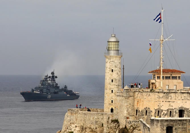 La entrada en el puerto cubano del cazasubmarinos ruso &#039;Almirante Chabanenko&#039;