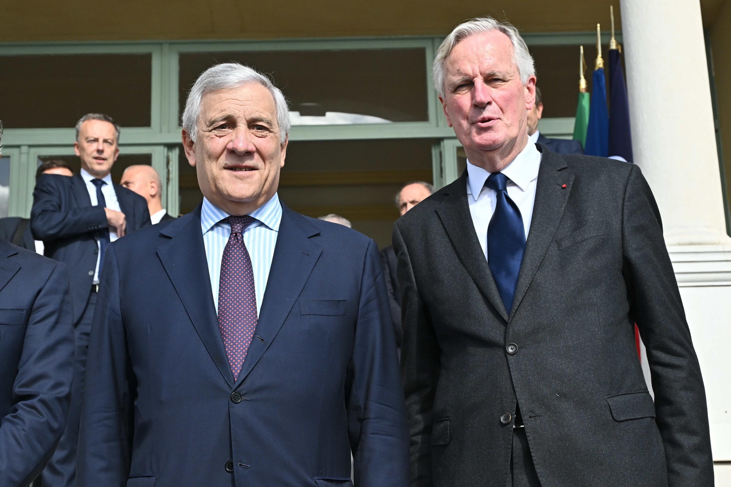 El ministro italiano Antonio Tajani con el primer ministro Michel Barnier