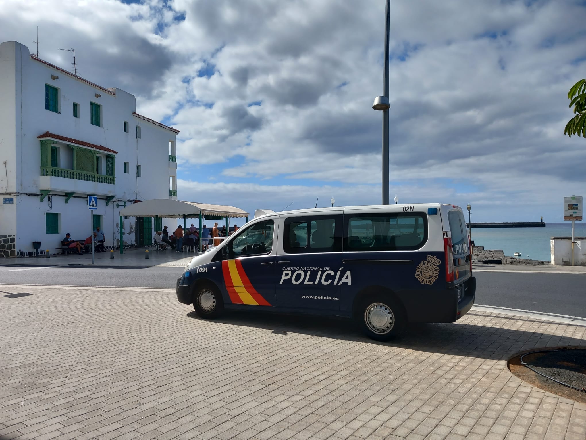 Furgón de la Policía Nacional en Arrecife.