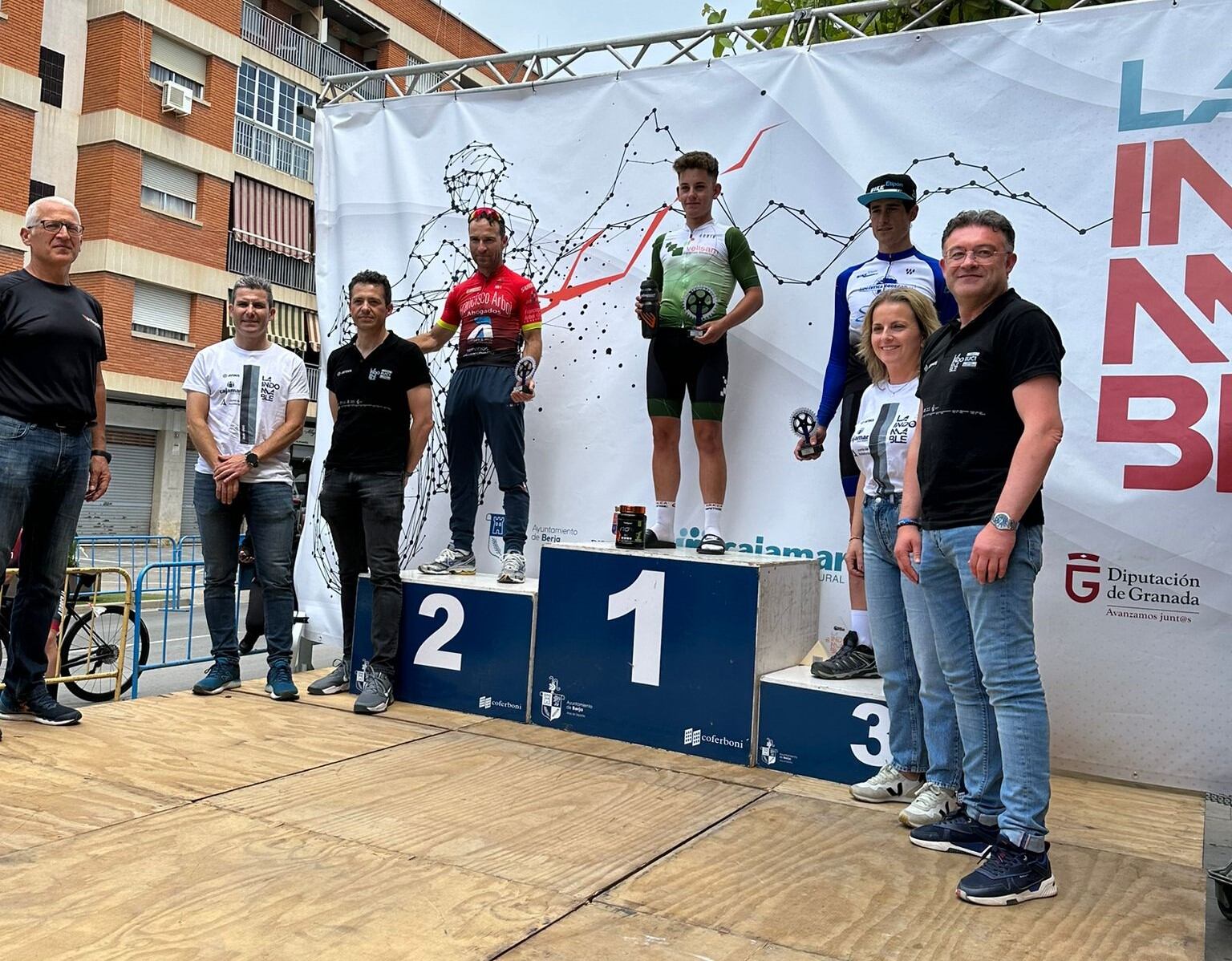 Manuel del Pino, ciclista del Vellsam Team, brilla en La Indomable.