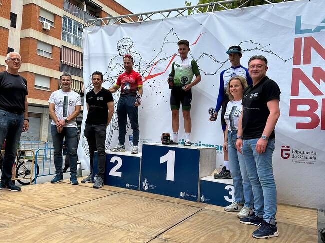 Manuel del Pino, ciclista del Vellsam Team, brilla en La Indomable.