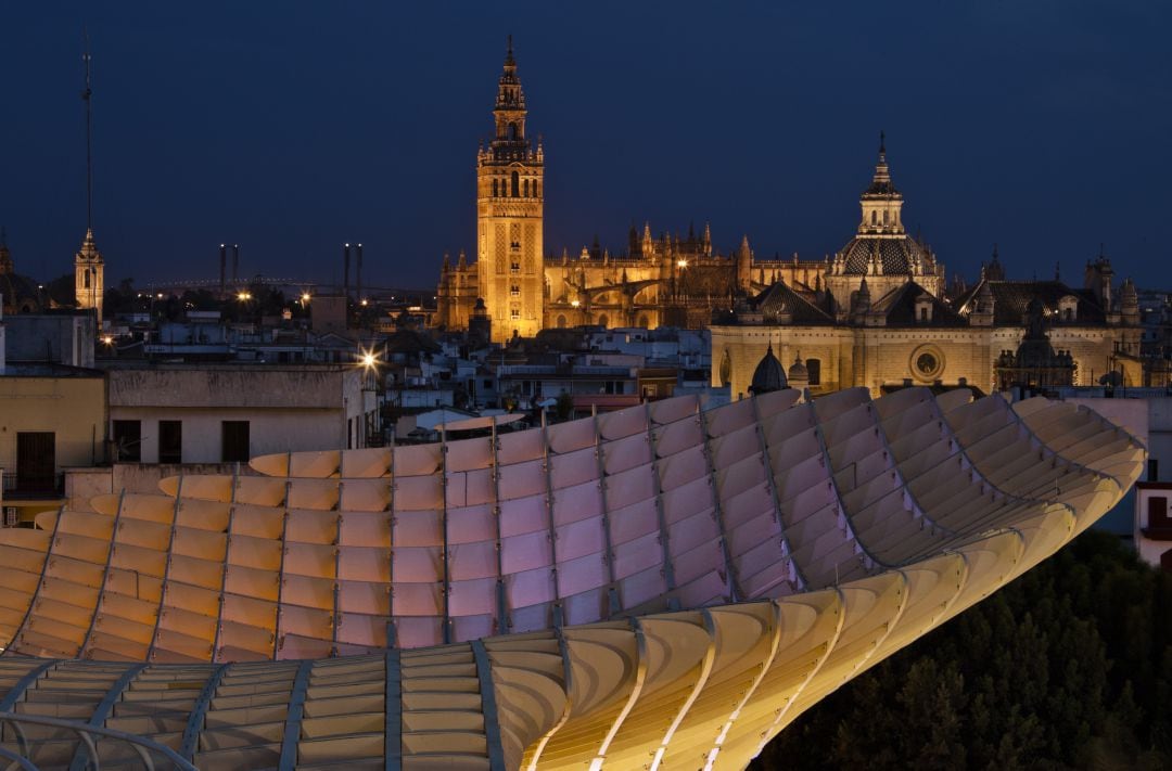 Imagen de la Catedral y la Giralda desde las Setas de la Encarnación