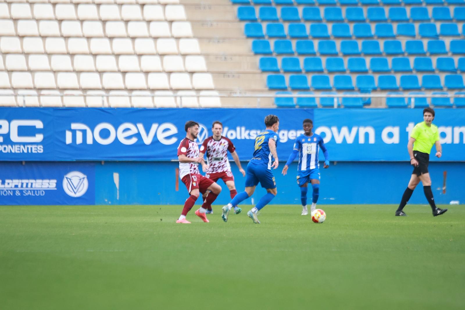 Imagen del partido entre el Lorca y el Xerez CD