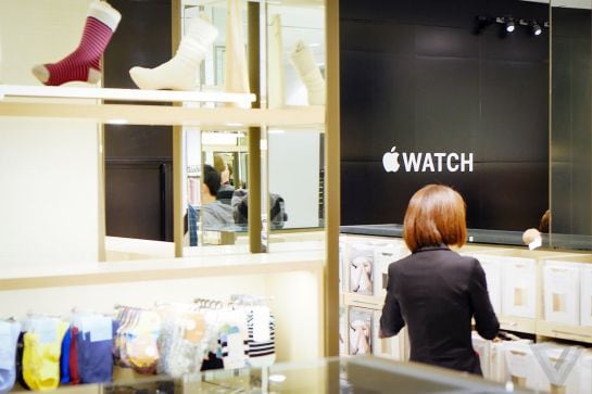 El Apple Watch se deja ver en el Isetan de Tokio, Japón