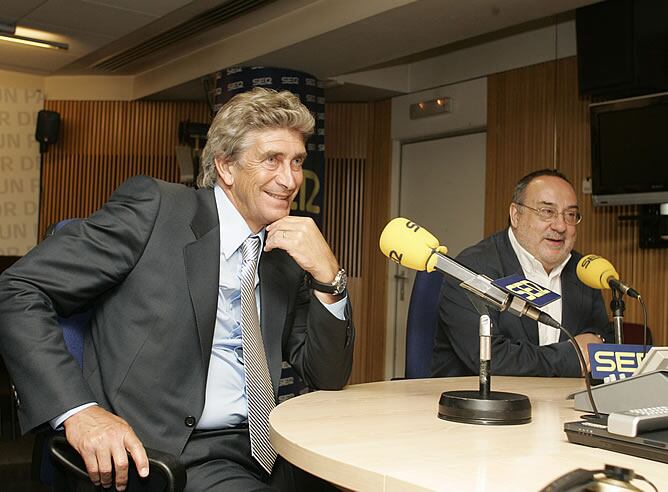 2009. Pellegrini visita &#039;El Larguero&#039; tras ser presentado como nuevo técnico del Real Madrid