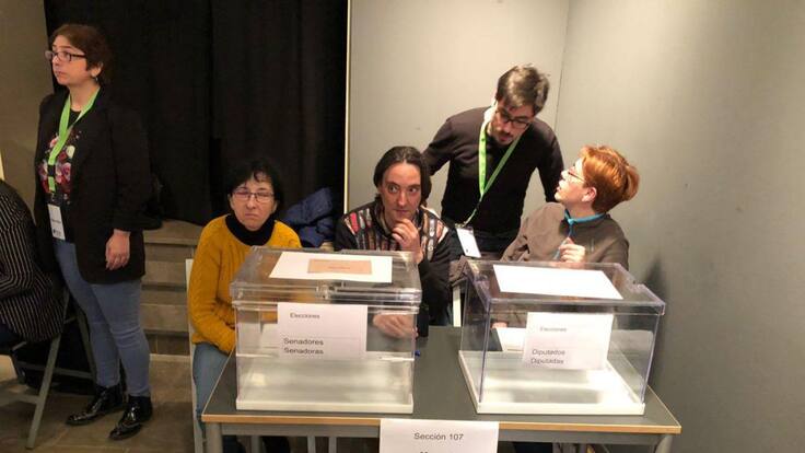 Plena Inclusión realiza un simulacro de voto para las elecciones del 28 de abril