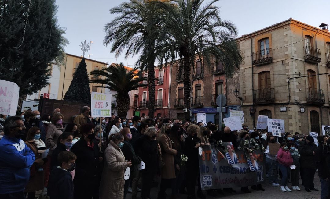 Asistentes a la manifestación en recuerdo de Nieves.