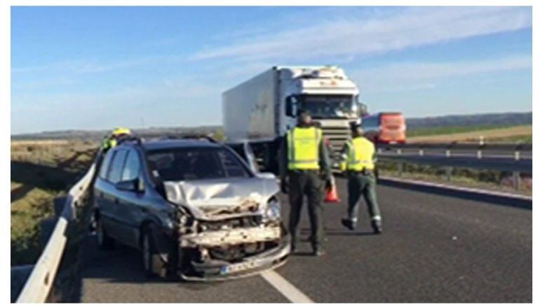 Fotografías tomadas de imágenes de video facilitadas por la Comunidad de Madrid, de los dos coches que colisionaron 